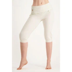 Capri Sukha - Loosfit Highwaist Capri - Off White