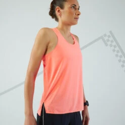 HARDLOOPTOP VOOR DAMES KIPRUN LICHTE EN ADEMENDEND LIGHT 13 HARDLOOPTOP VOOR DAMES KIPRUN LICHTE EN ADEMENDEND LIGHT -Kledij Verkoop hardlooptop voor dames light koraalrood 5