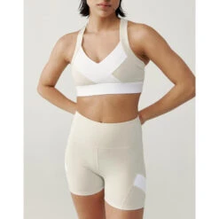 Layna Born Living Yoga Sportbeha Met Medium Ondersteuning Voor Dames -Kledij Verkoop layna born living yoga sportbeha met medium ondersteuning voor dames 2