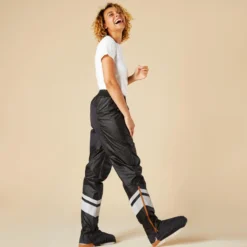 BTWIN Regenbroek Met Geïntegreerde Schoencovers Voor Op De Fiets 540 Dames Zwart 13 BTWIN Regenbroek Met Geïntegreerde Schoencovers Voor Op De Fiets 540 Dames Zwart -Kledij Verkoop regenbroek met geintegreerde schoencovers voor op de fiets 540 dames zwart 2