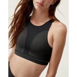 Top Da Yoga Da Donna Arya Born Living Yoga