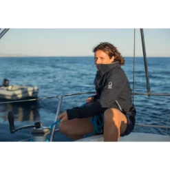 Tribord Water- En Winddichte Zeiljas/regenjas Voor Dames Sailing 300 19 Tribord Water- En Winddichte Zeiljas/regenjas Voor Dames Sailing 300 -Kledij Verkoop water en winddichte damesjas sailing 300 marineblauw 7