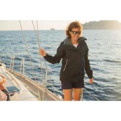 Tribord Water- En Winddichte Zeiljas/regenjas Voor Dames Sailing 300 21 Tribord Water- En Winddichte Zeiljas/regenjas Voor Dames Sailing 300 -Kledij Verkoop water en winddichte damesjas sailing 300 marineblauw 9